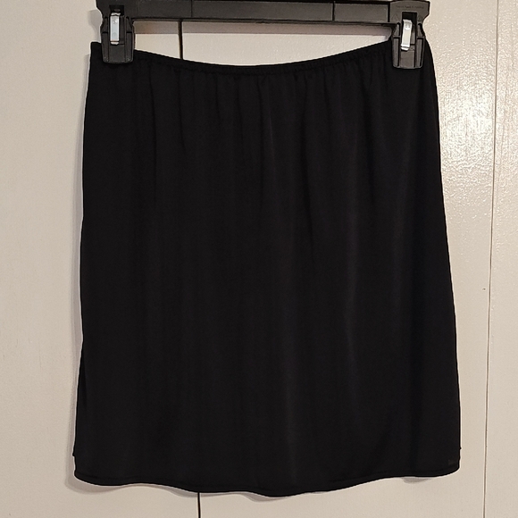 vassarette Other - Vassarett Slip - Undergarment - Medium